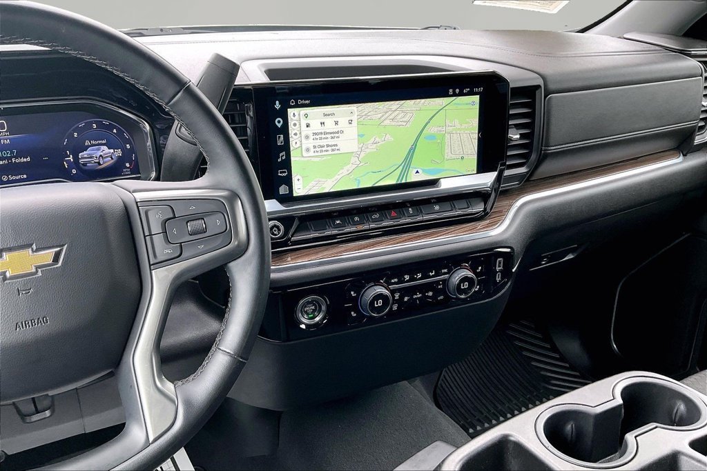 Used 2024 Chevrolet Silverado 1500 LT AWD/4WD image 11