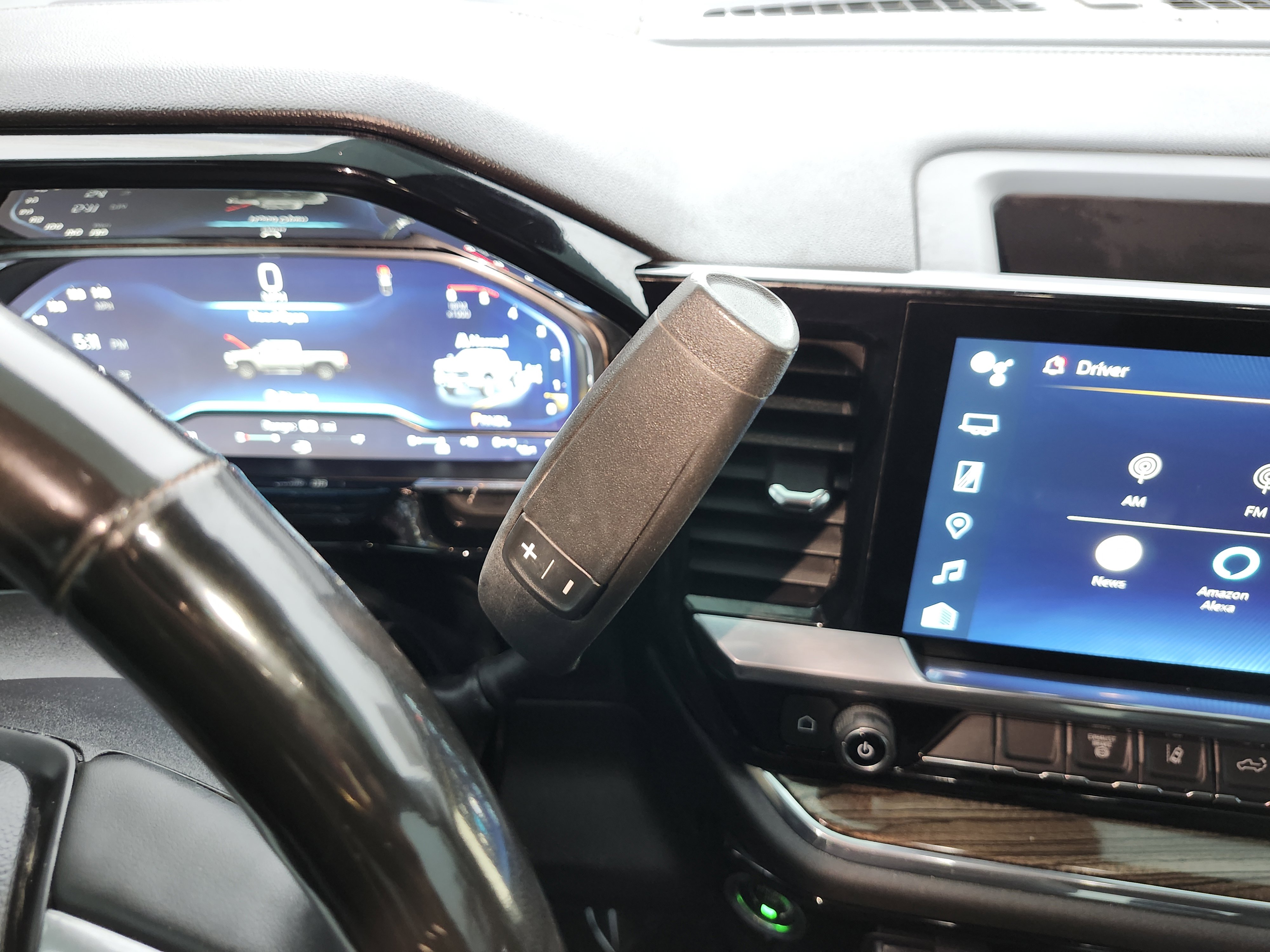 Used 2024 Chevrolet Silverado 2500 LT image 31