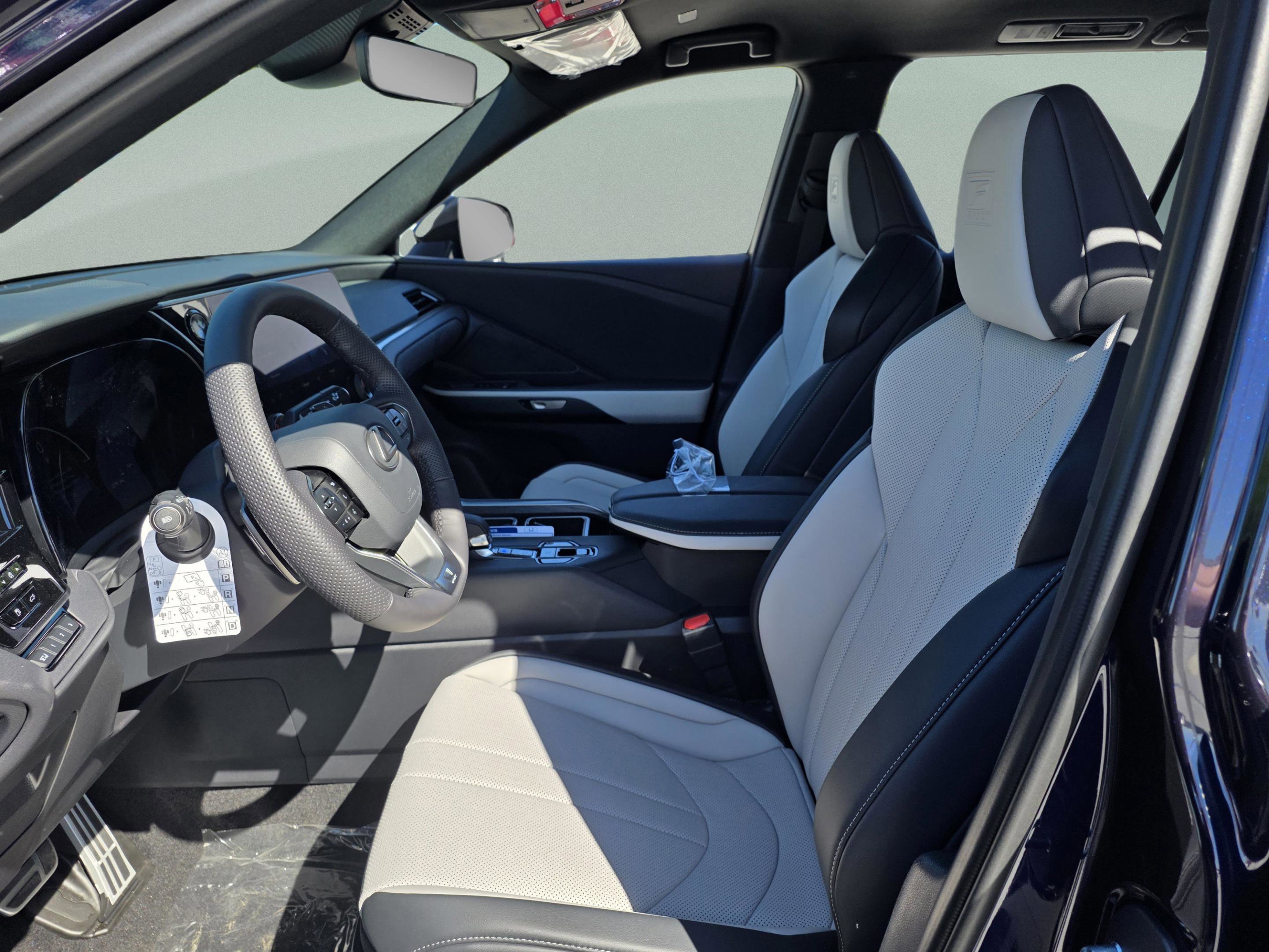 New 2026 Lexus TX 500h AWD image 11