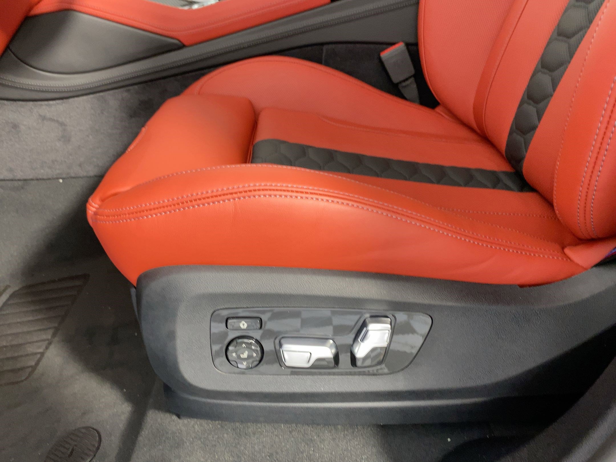 New 2026 BMW X6 M Competition w/ Executive Package image 11