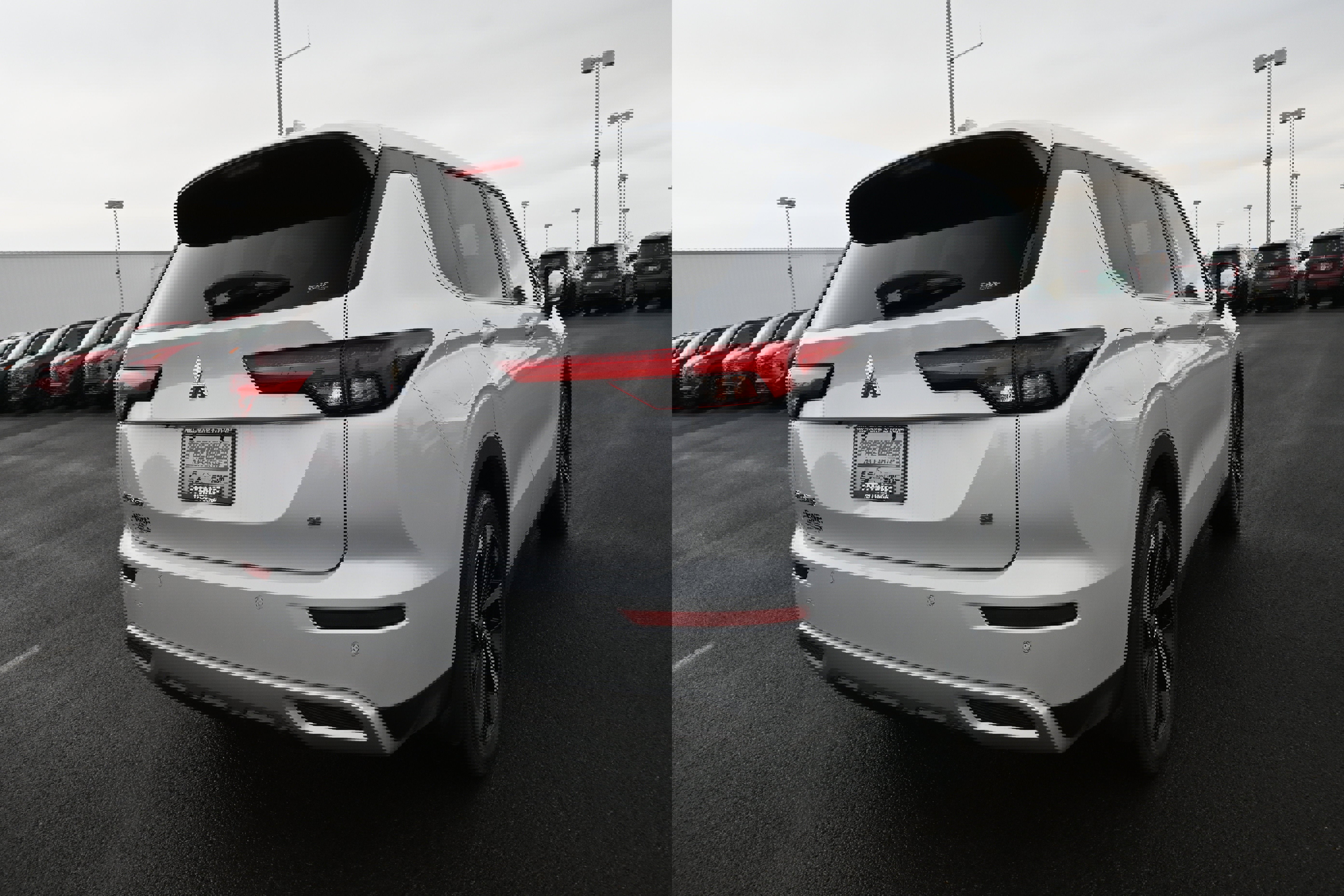 Used 2024 Mitsubishi Outlander SE image 8