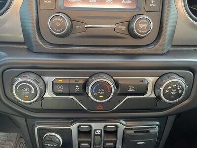 Used 2021 Jeep Gladiator Sport image 24