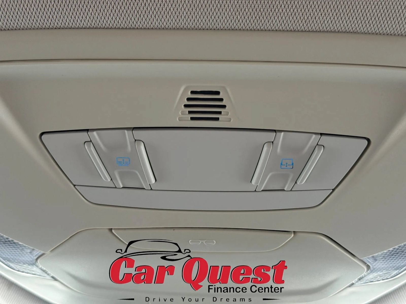 Used 2018 Ford Escape Titanium w/ Ford Safe & Smart Package FWD image 22