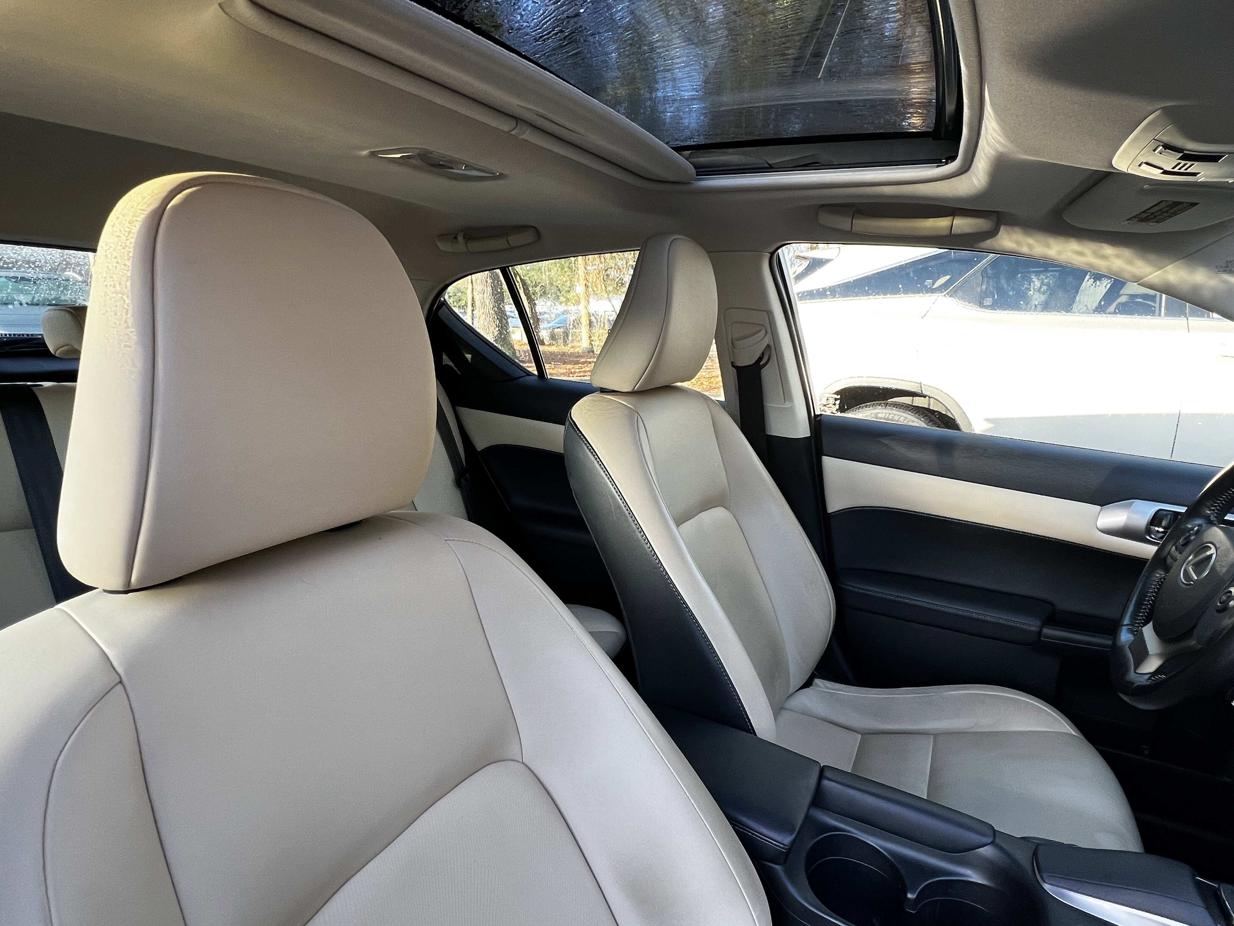 Used 2015 Lexus CT 200h w/ Navigation Package image 47