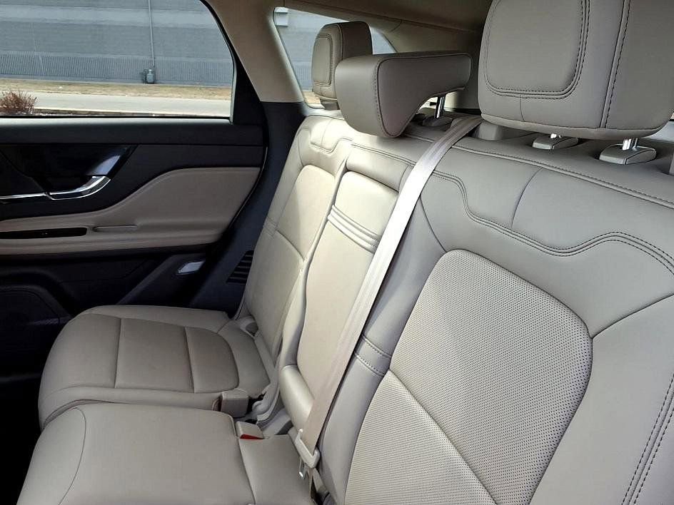 Used 2023 Lincoln Corsair Reserve w/ Equipment Group 201A image 19