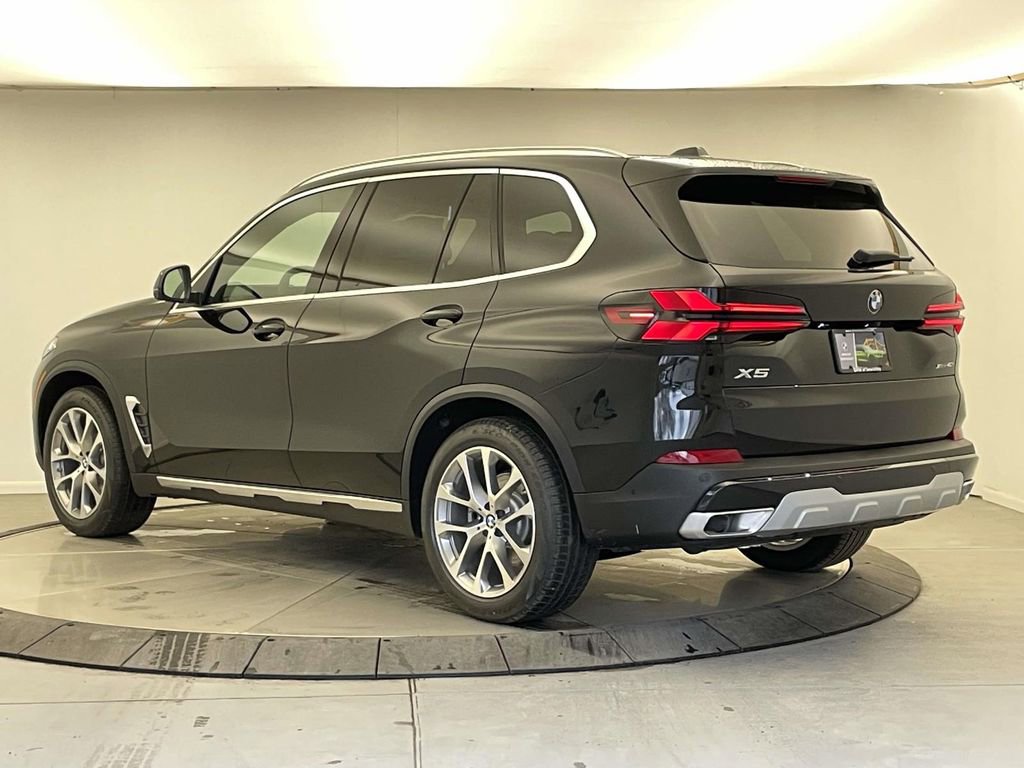 New 2026 BMW X5 xDrive40i AWD/4WD image 3