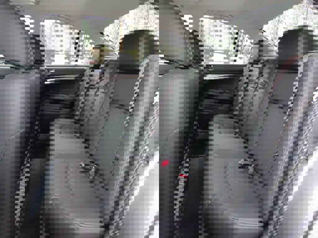 Used 2015 INFINITI Q40 AWD w/ Navigation Package image 15