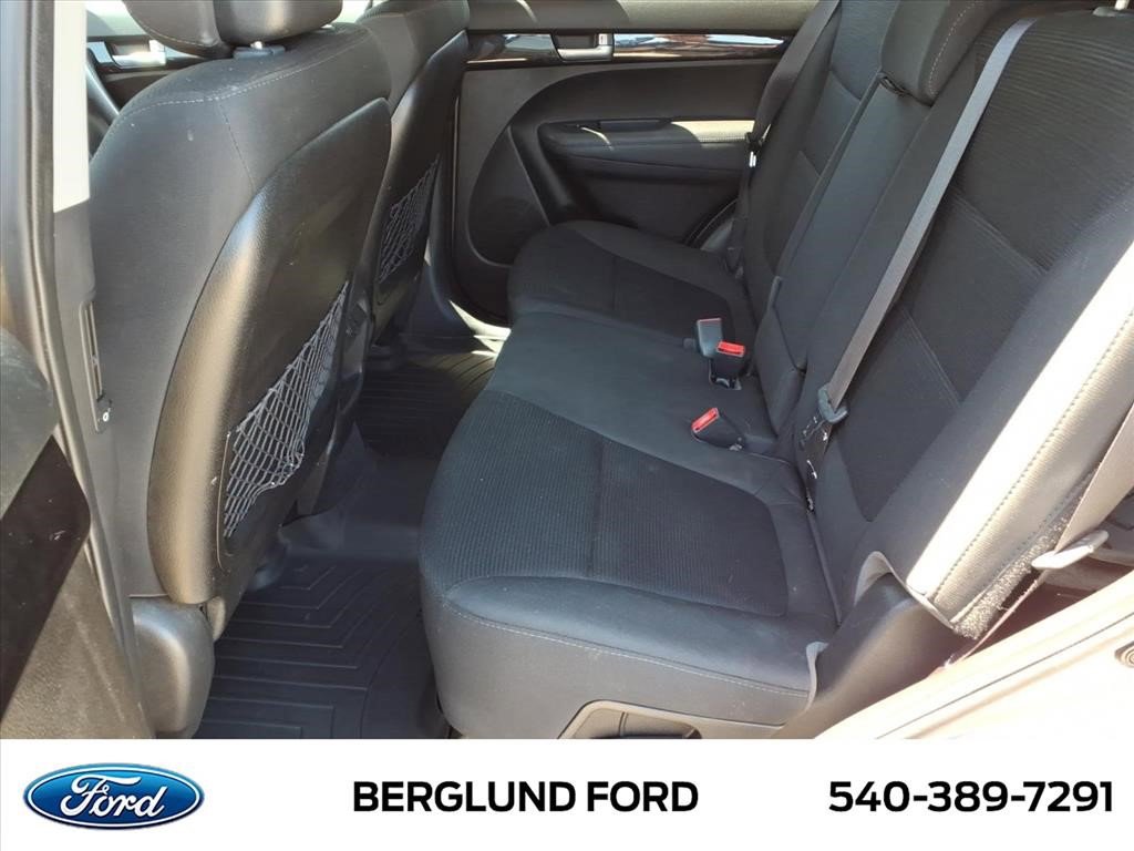 Used 2014 Kia Sorento LX AWD/4WD image 13