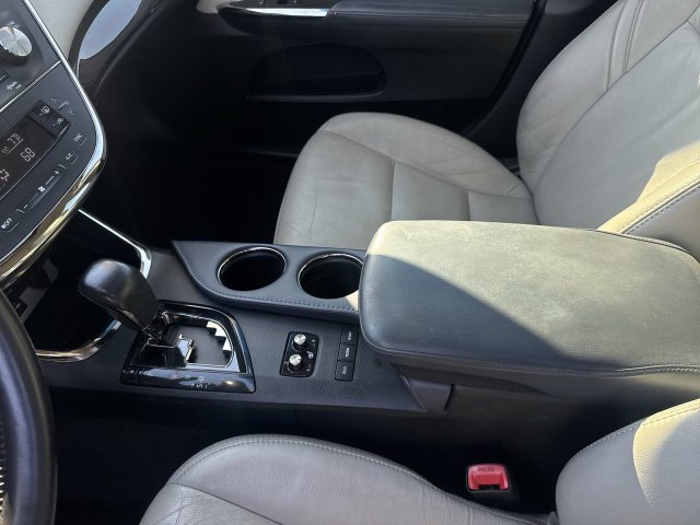 Used 2014 Toyota Avalon XLE Touring FWD image 22