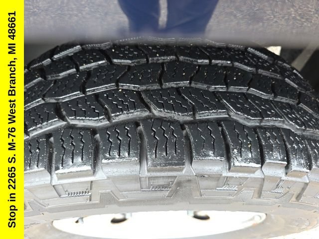Used 2010 Chevrolet Silverado 1500 W/T AWD/4WD image 9