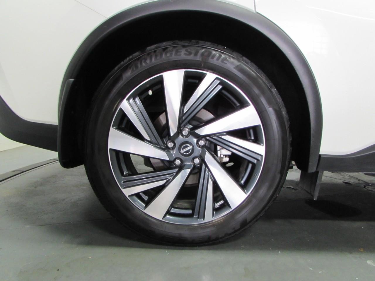 Used 2024 Nissan Murano SL image 9