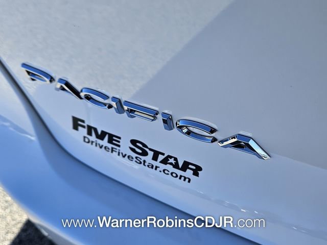 New 2026 Chrysler Pacifica Select image 12