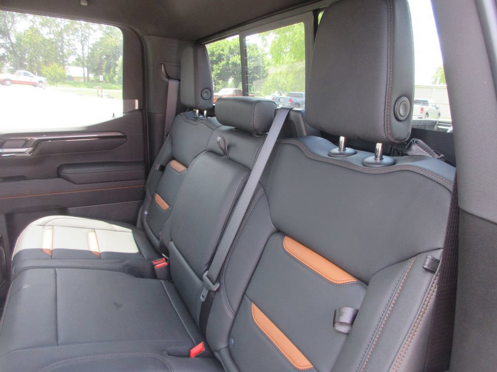 New 2026 GMC Sierra 1500 AT4 w/ AT4 Premium Package AWD/4WD image 14