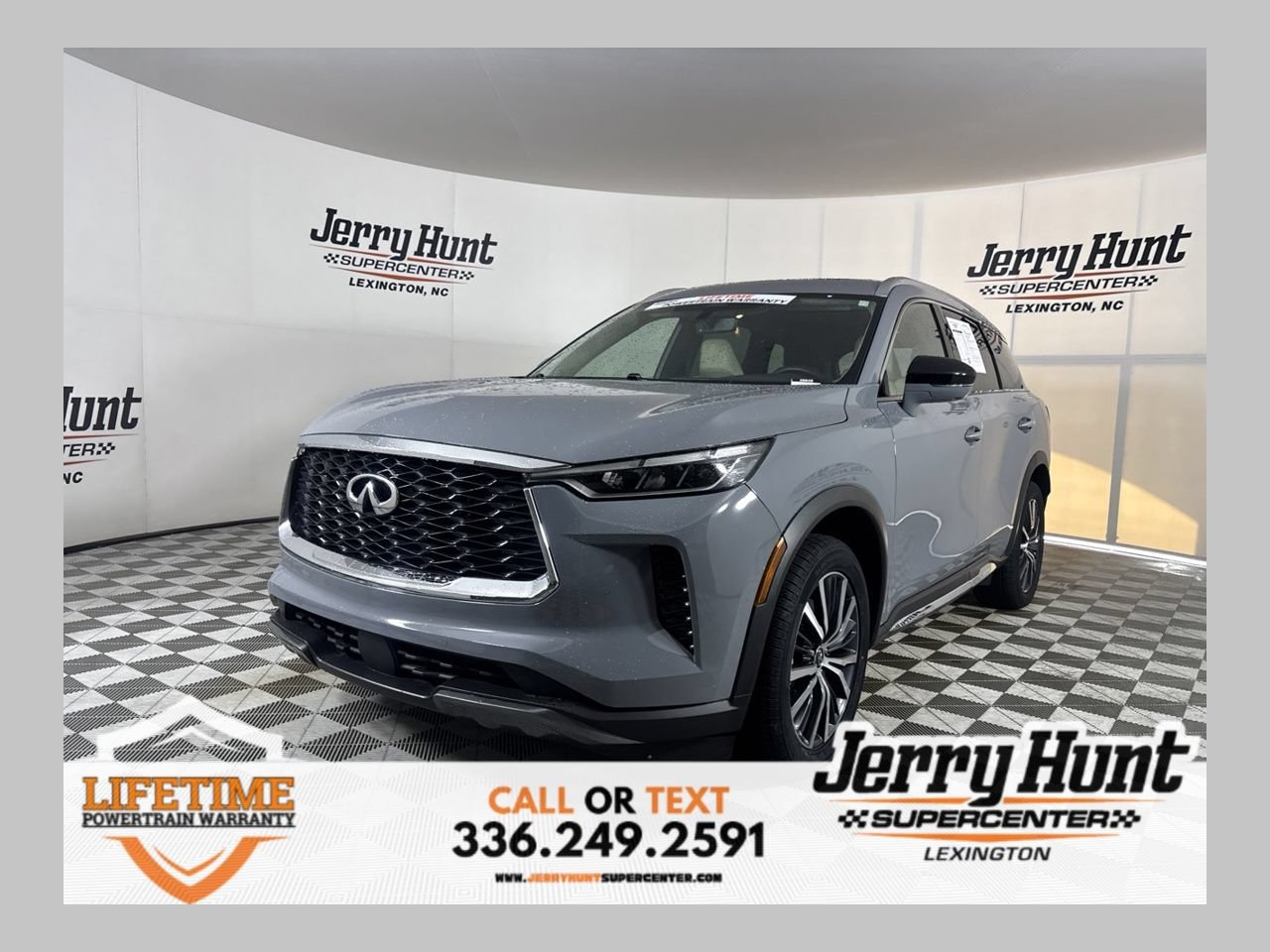 Used 2025 INFINITI QX60 Sensory FWD image 1