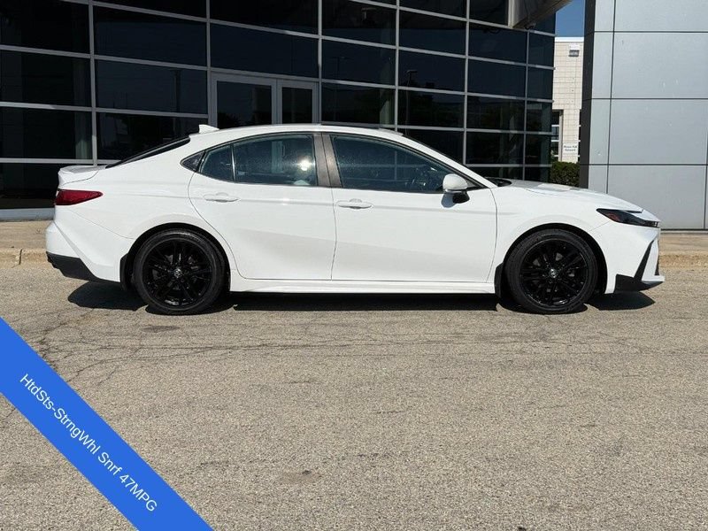Used 2025 Toyota Camry SE w/ Convenience Package FWD video 2