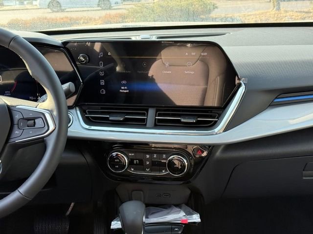 Used 2025 Chevrolet Trax LT w/ Driver Confidence Package FWD image 12