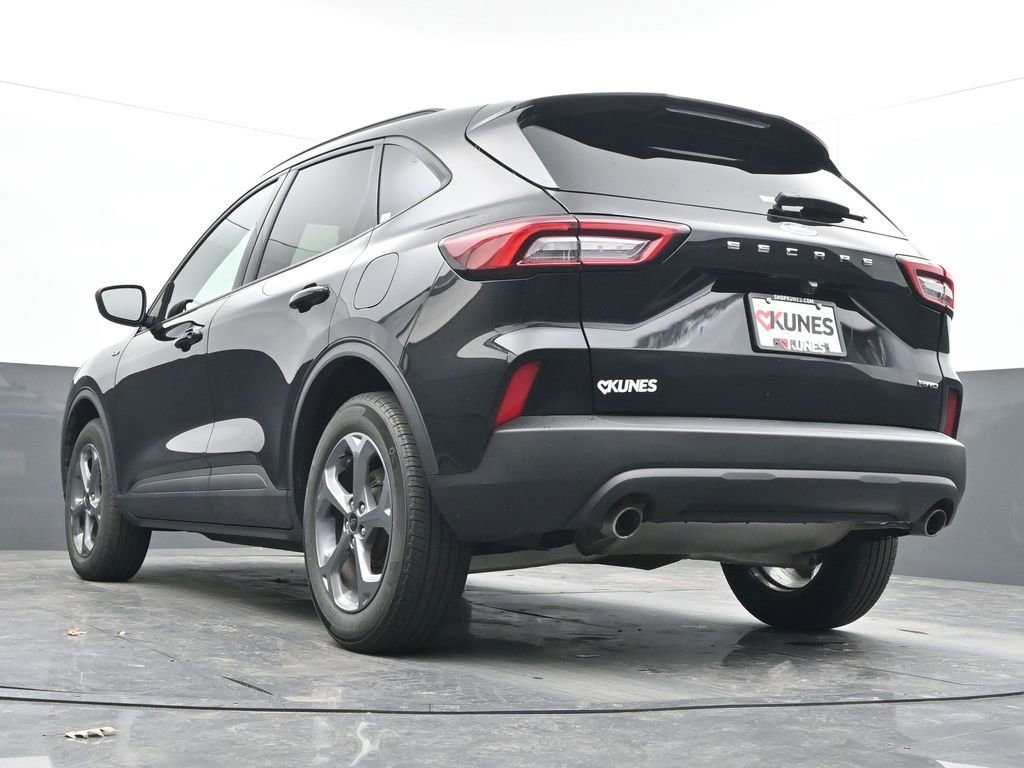 Used 2025 Ford Escape ST-Line image 28