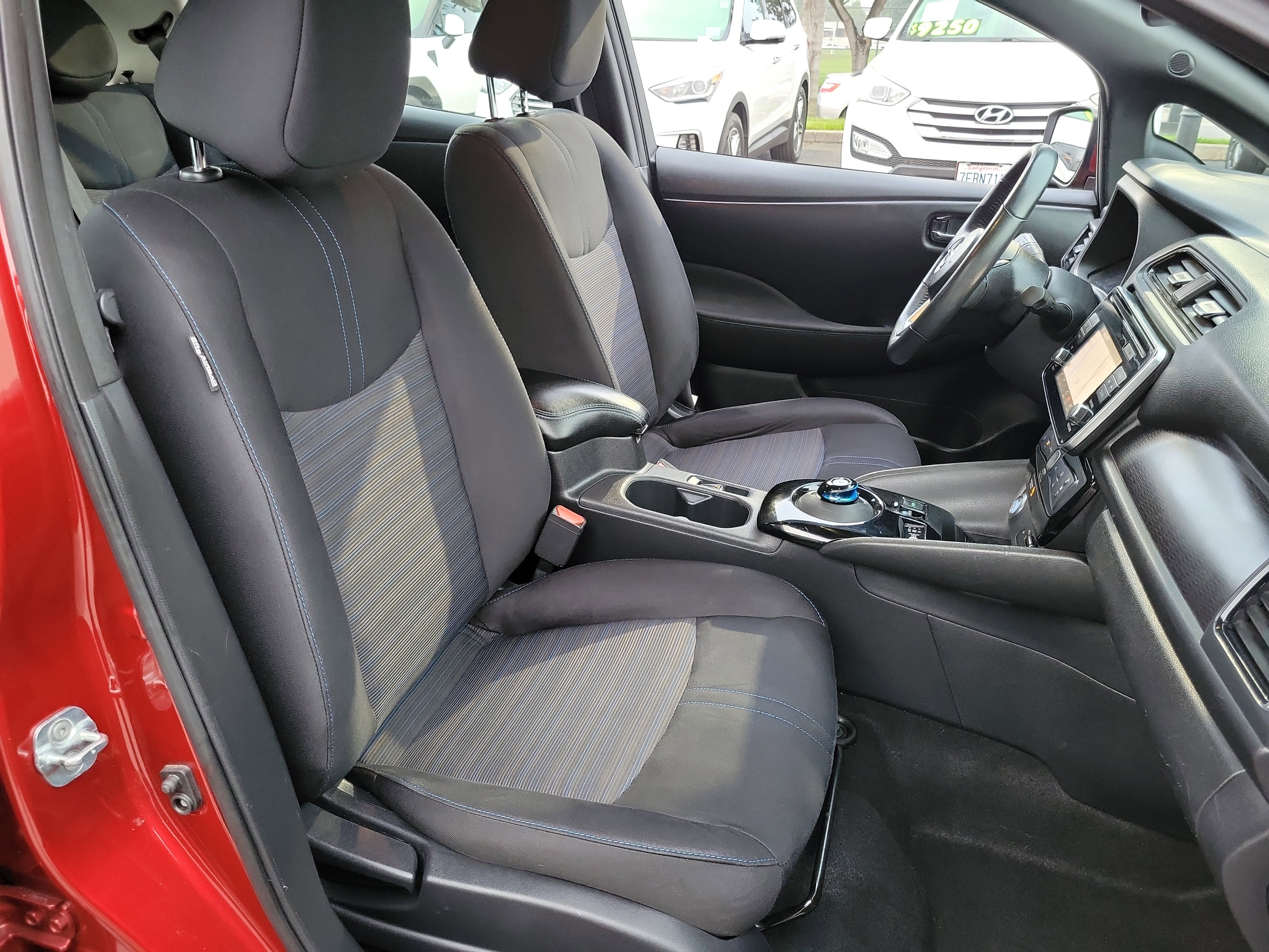 Used 2018 Nissan Leaf SV w/ SV Technology Package image 20