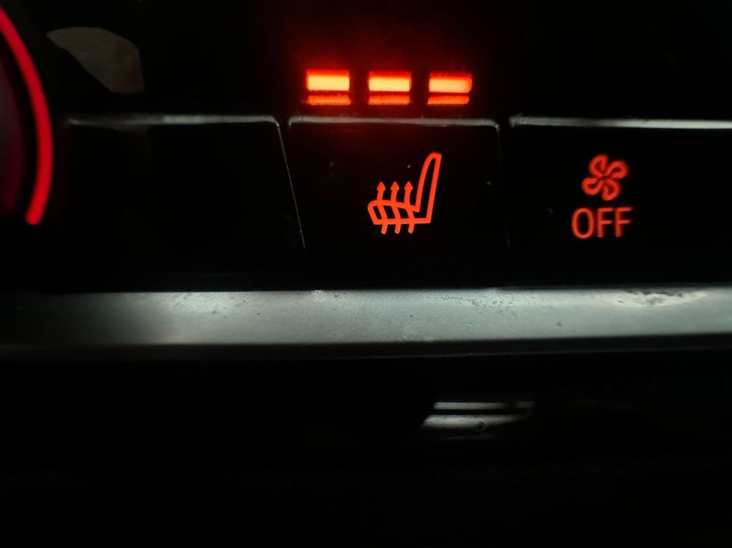 Used 2018 BMW 540i xDrive w/ Premium Package image 22