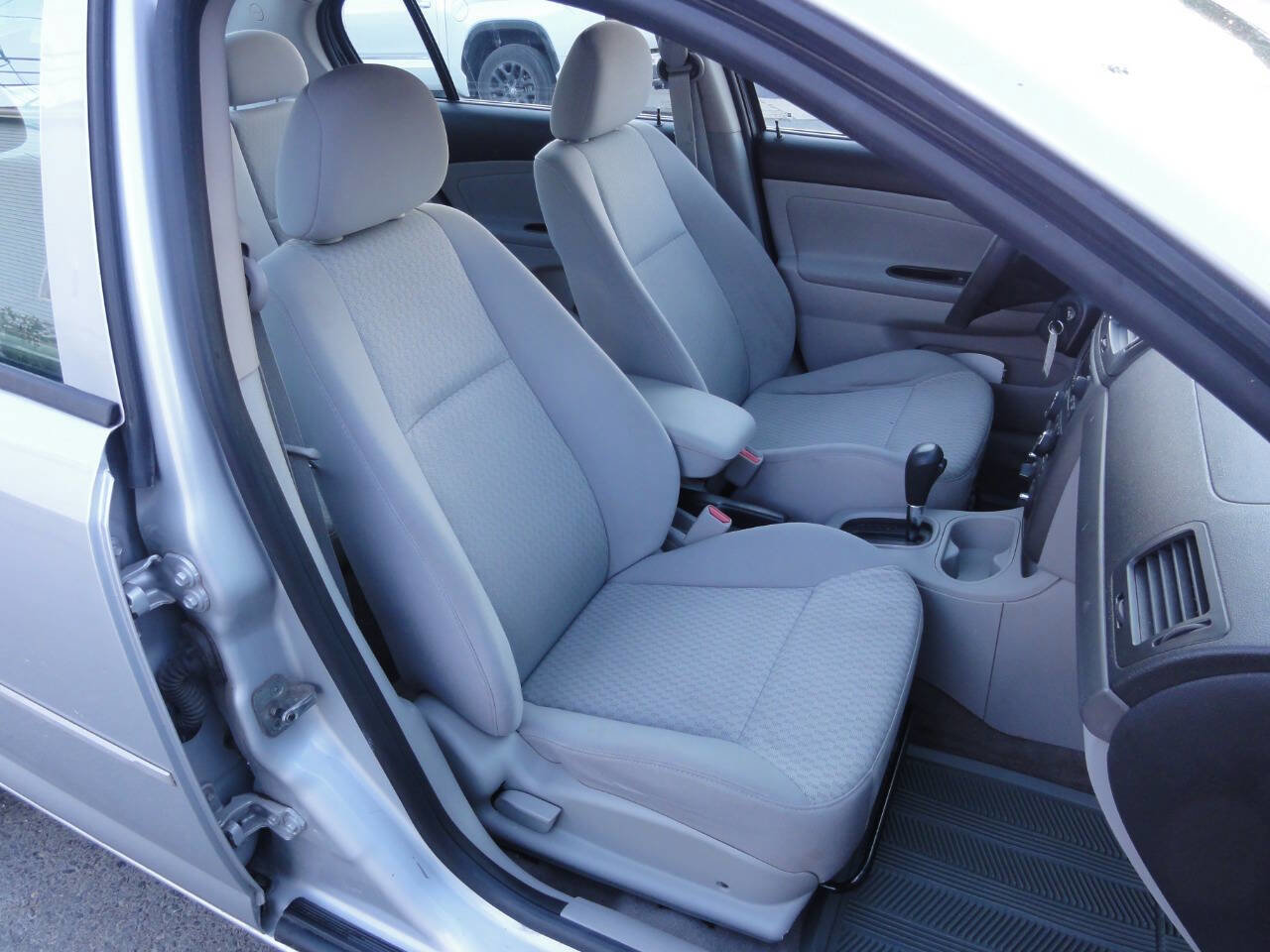 Used 2008 Chevrolet Cobalt LT FWD image 11