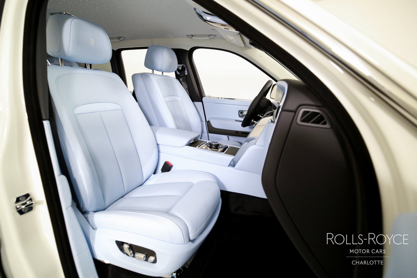New 2026 Rolls-Royce Cullinan AWD/4WD image 34