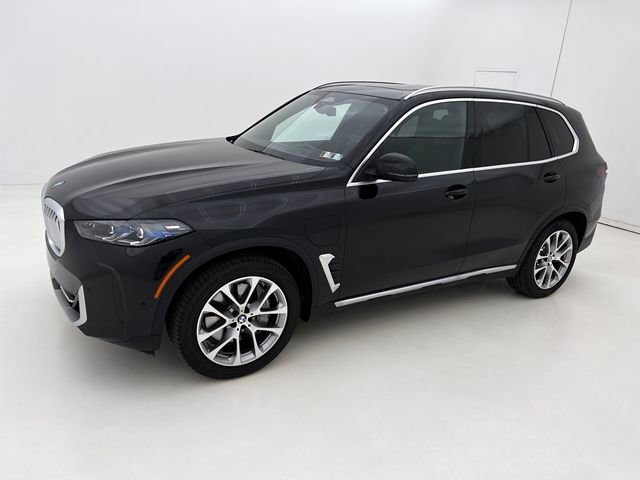 Certified 2026 BMW X5 xDrive50e w/ Climate Comfort Package image 5