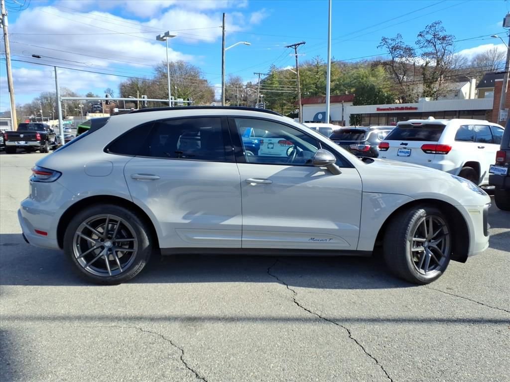 Used 2023 Porsche Macan Turbo image 3