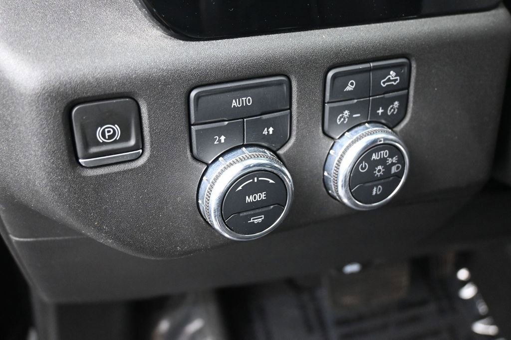 Used 2022 GMC Sierra 1500 SLT w/ SLT Convenience Package AWD/4WD image 29
