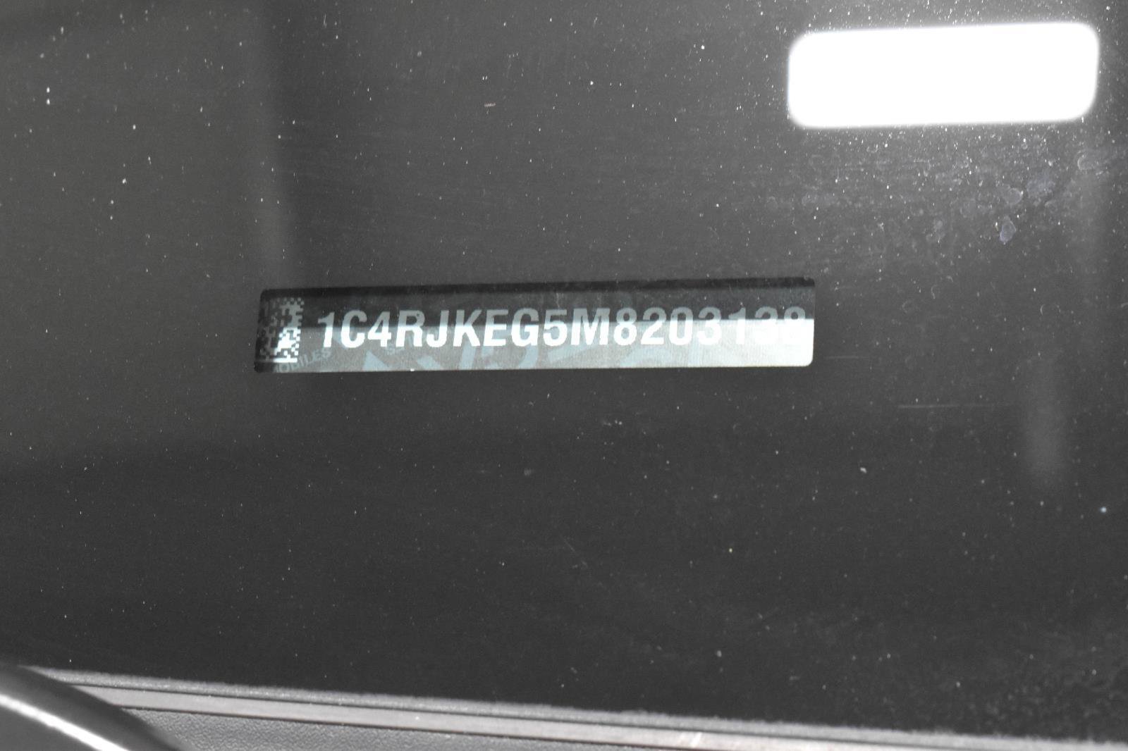 Used 2021 Jeep Grand Cherokee L Summit AWD/4WD image 37