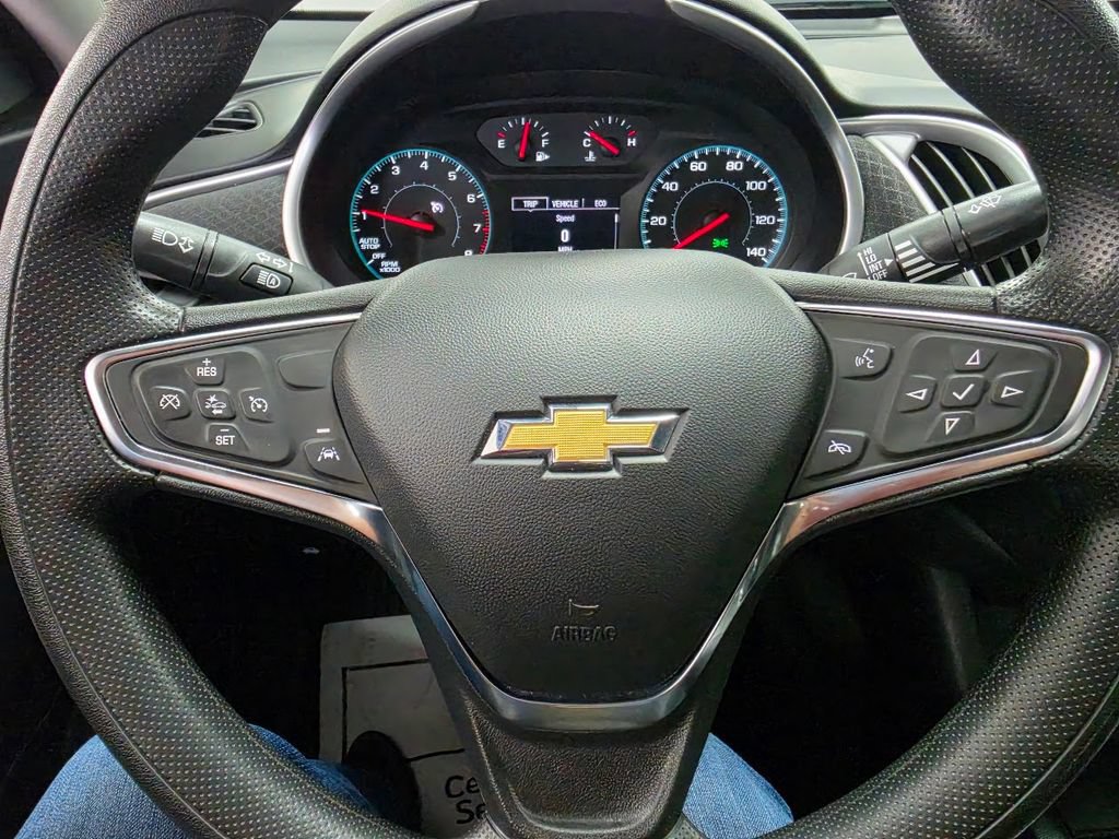 Used 2025 Chevrolet Malibu LT FWD image 15