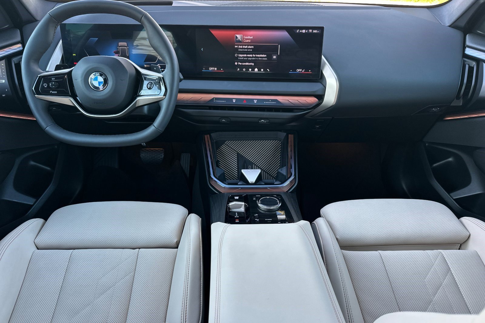 Used 2025 BMW X3 xDrive30i w/ Premium Package image 17