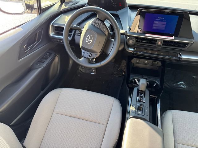 Used 2025 Toyota Prius LE image 24