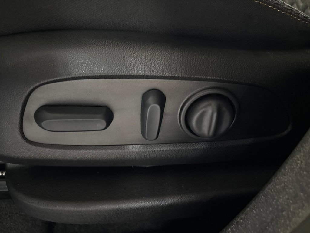 Used 2024 Chevrolet Equinox LT w/ LPO, Floor Liner Package AWD/4WD image 23