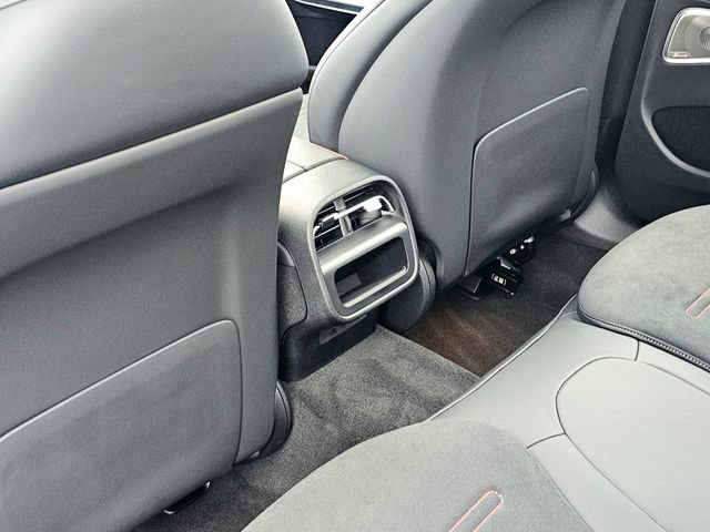 Certified 2025 Mercedes-Benz E 53 AMG e 4MATIC Sedan image 25