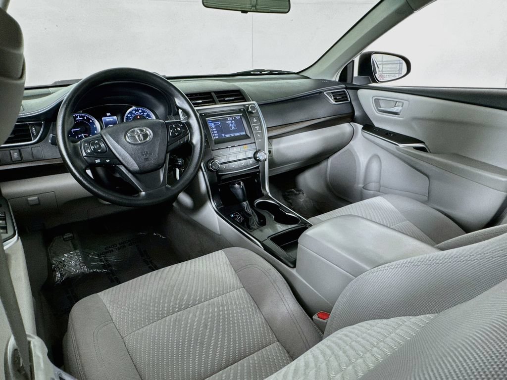 Used 2017 Toyota Camry LE FWD image 24