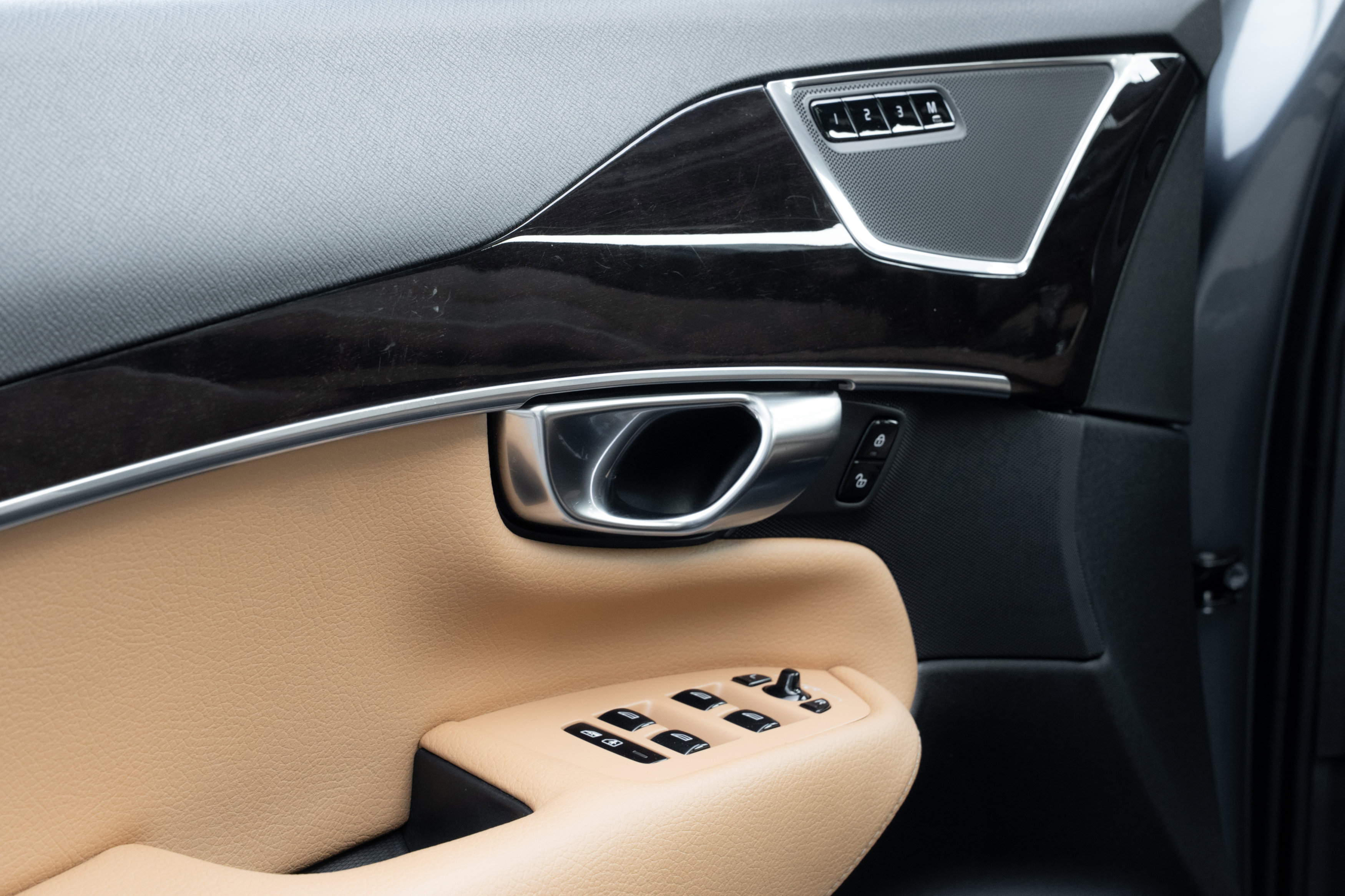 Used 2019 Volvo XC90 T6 Momentum image 19