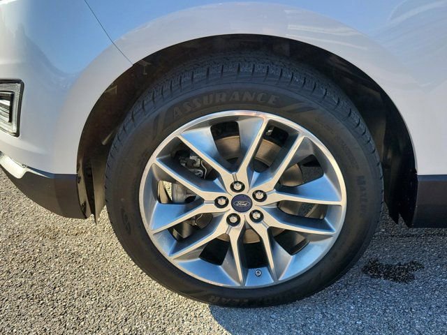 Used 2015 Ford Edge Titanium w/ Technology Package image 8