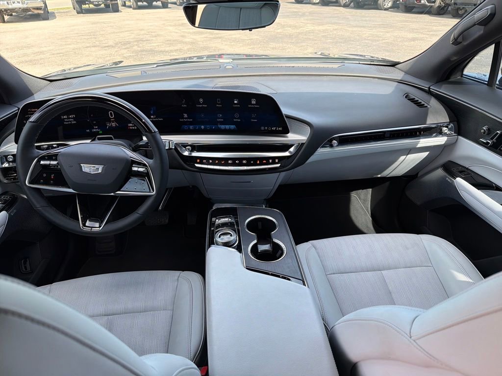 Used 2023 Cadillac Lyriq Luxury image 23