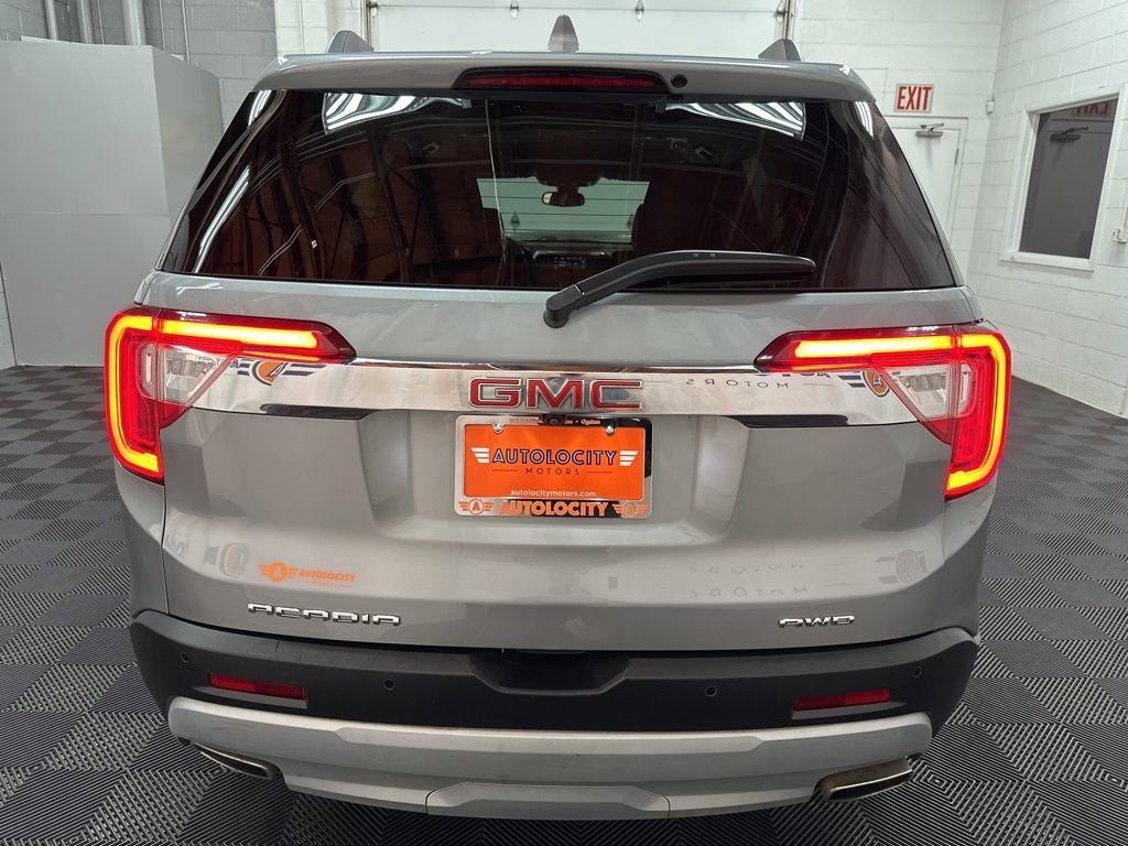 Used 2023 GMC Acadia SLT image 9