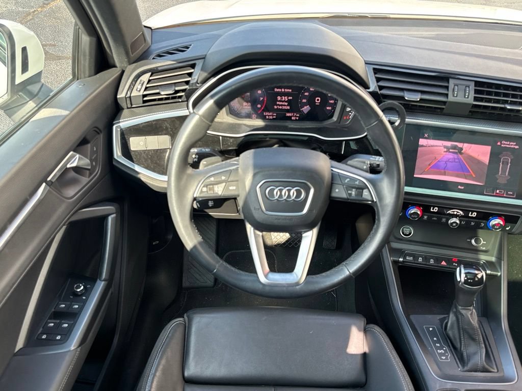 Used 2021 Audi Q3 2.0T Premium w/ Convenience Package AWD/4WD image 3