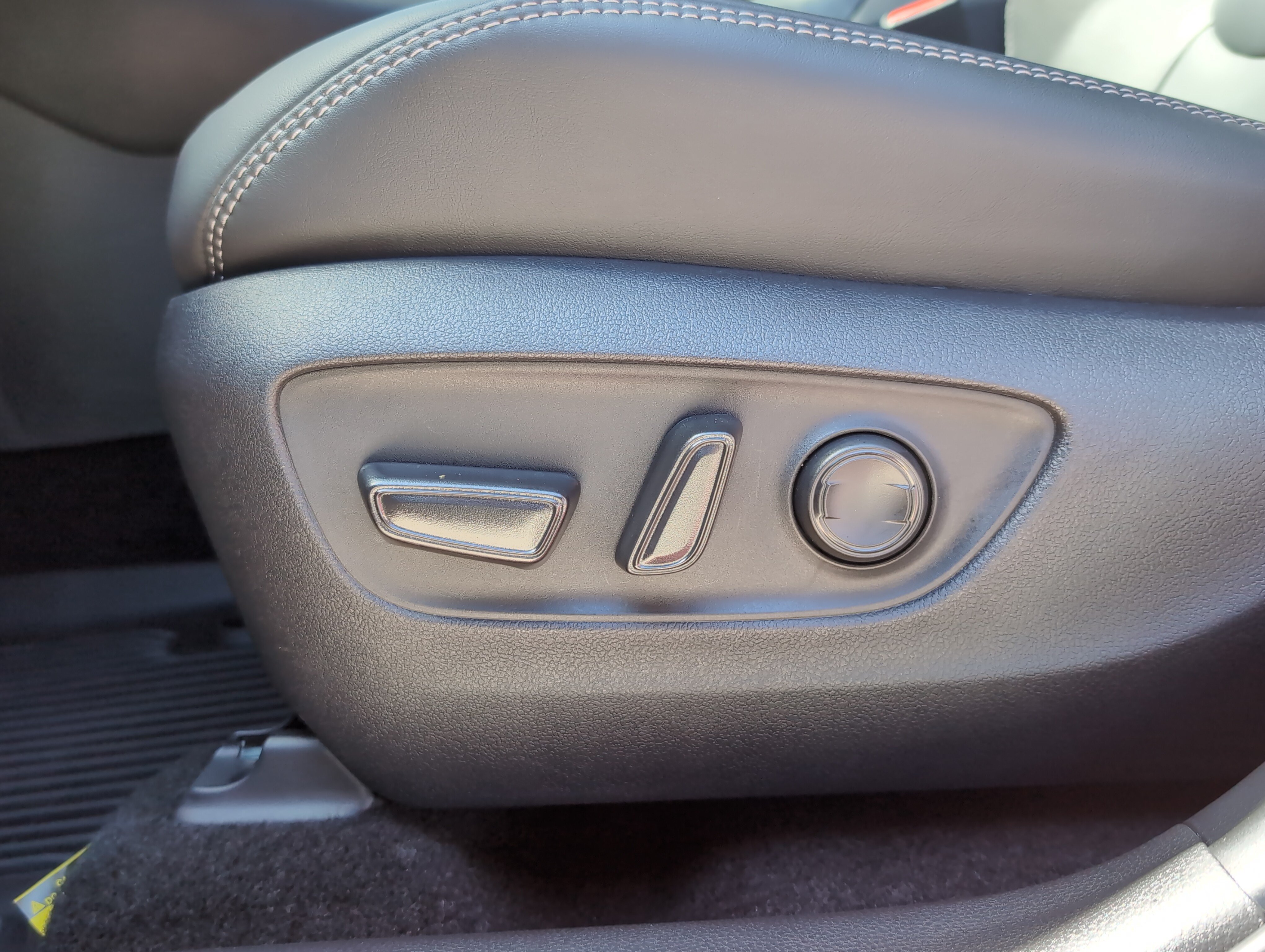 Certified 2025 Toyota RAV4 XLE Premium FWD image 17