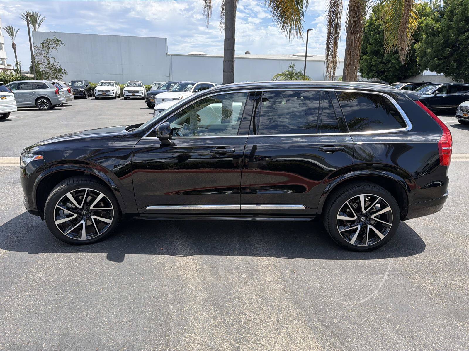 Certified 2023 Volvo XC90 B6 Plus w/ Protection Package Premier AWD/4WD image 8