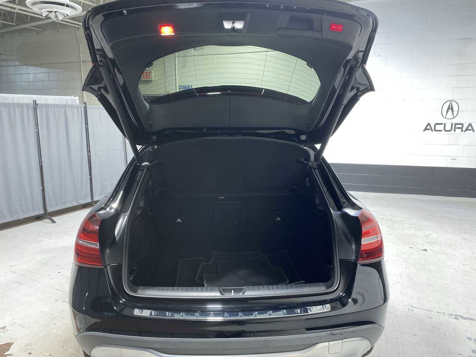 Used 2019 Mercedes-Benz GLA 250 4MATIC image 19