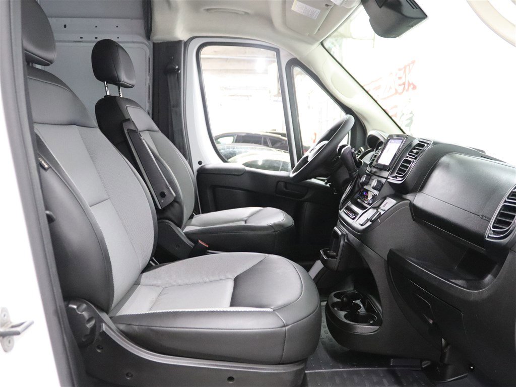Used 2025 RAM ProMaster 2500 w/ Convenience Group FWD image 14
