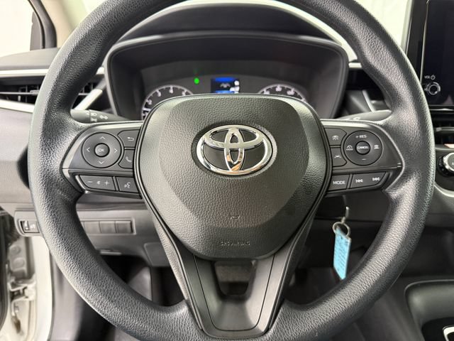 Used 2025 Toyota Corolla LE FWD image 9
