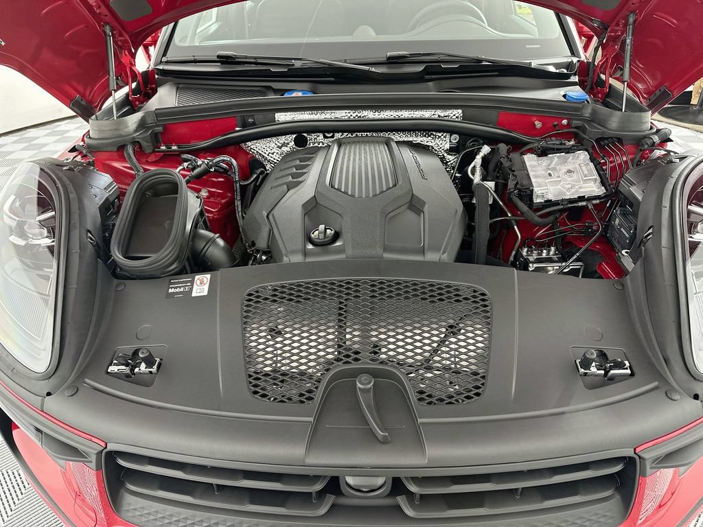 New 2026 Porsche Macan AWD/4WD image 32