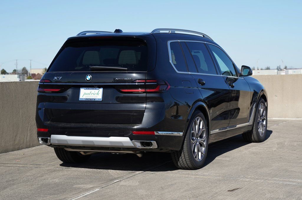 Used 2026 BMW X7 xDrive40i w/ Premium Package AWD/4WD image 4