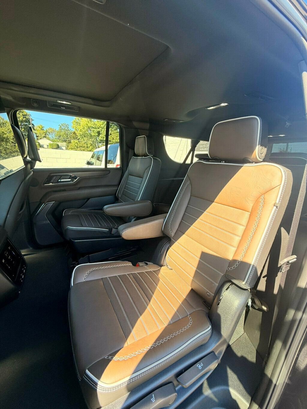 Used 2025 GMC Yukon XL Denali Ultimate image 16