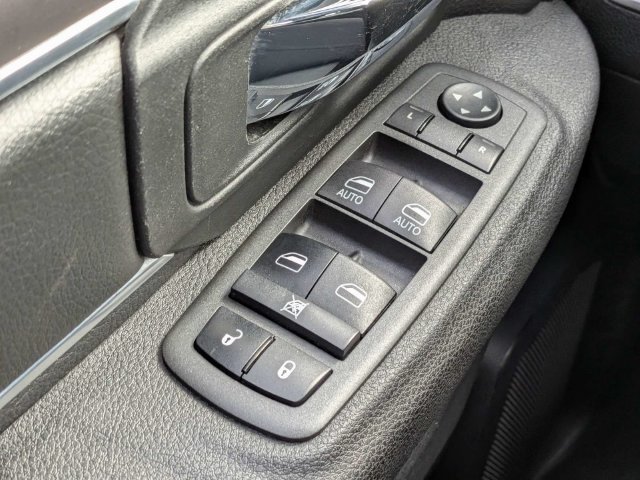 Used 2022 RAM 1500 Warlock AWD/4WD image 22