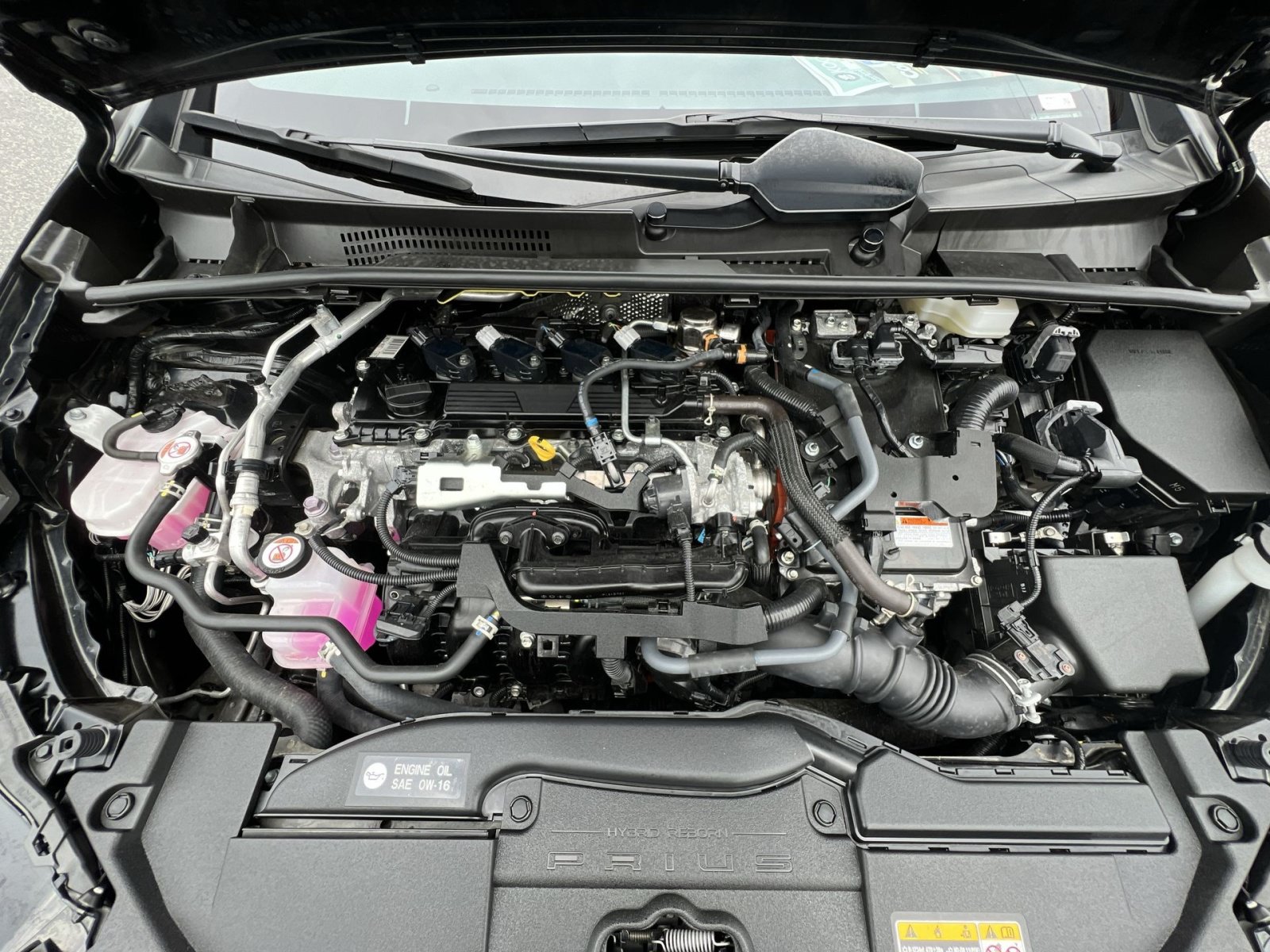 Used 2025 Toyota Prius XLE AWD/4WD image 26